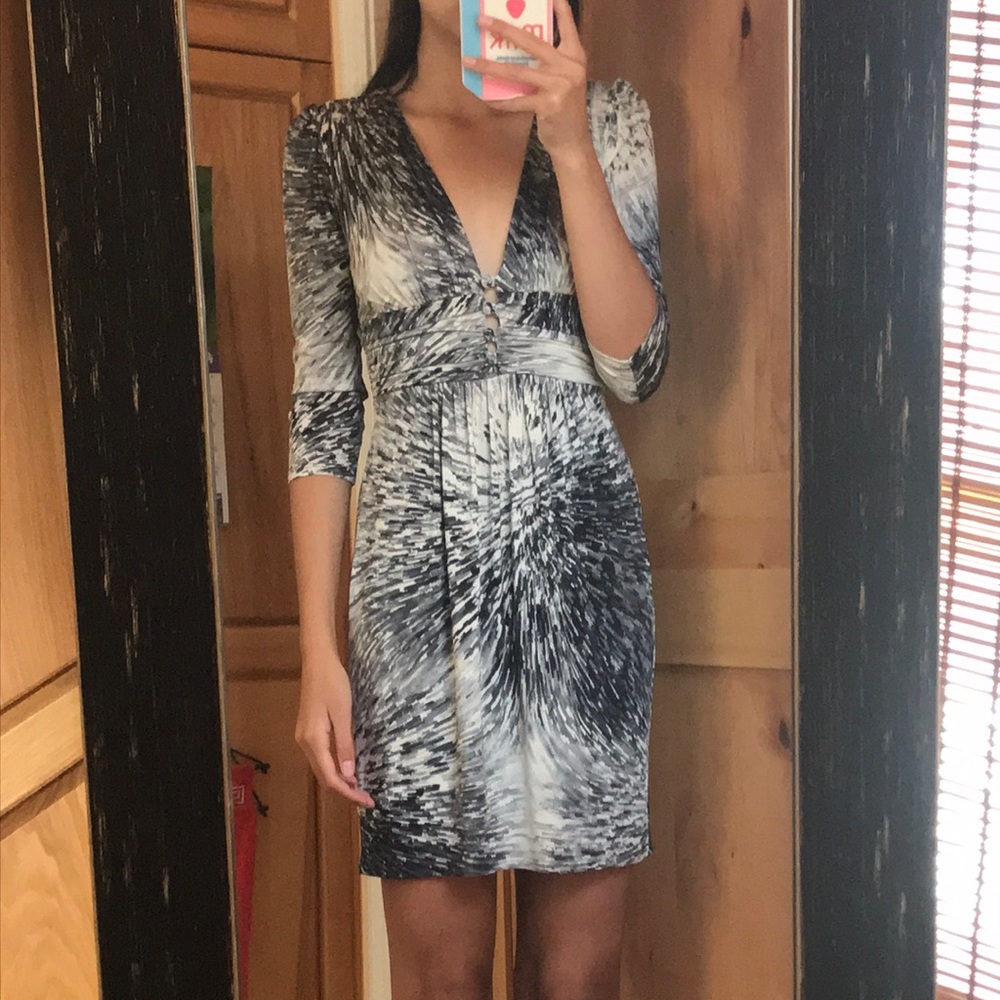 S-twelve stretchy v-neck versatile dress